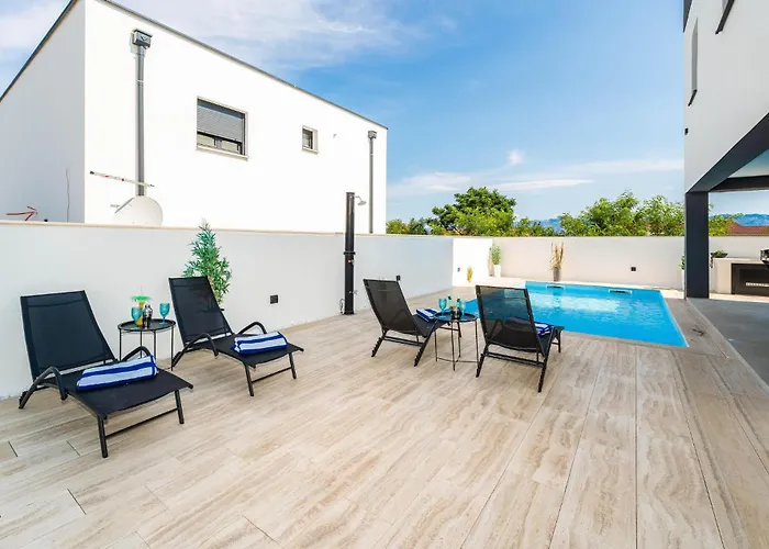 Holiday home Stunning In Privlaka