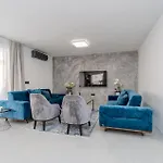 Vikendica Stunning In Privlaka *