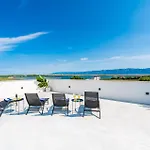 Stunning In Privlaka Zadar